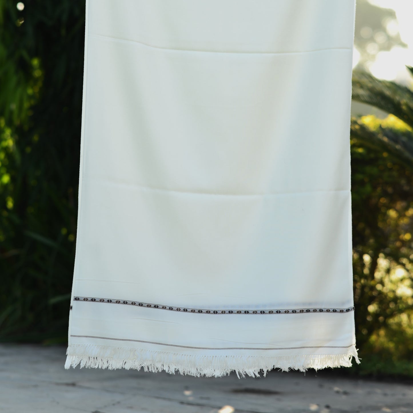 Premium White Acrylic Wool Shawl – Elegant Winter Essential