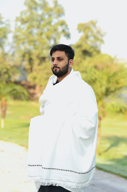 Premium White Acrylic Wool Shawl – Elegant Winter Essential